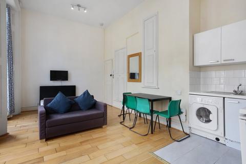 Studio to rent, Collingham Place, Earl's Court SW5