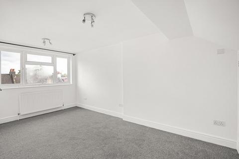 3 bedroom apartment to rent, Berrymead Gardens, London, W3