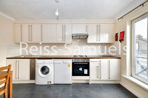 5 bedroom terraced house to rent, Cahir Street, London E14