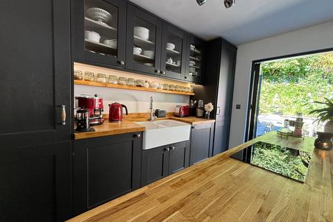 Llwynpiod Llanfair Road, Lampeter, SA48 8JZ