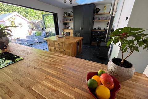 Llwynpiod Llanfair Road, Lampeter, SA48 8JZ