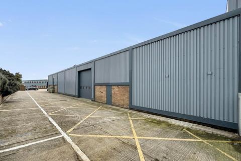 Trade counter to rent, Unit 3A Malthouse Trading Estate, Brighton Road, Shoreham-by-Sea, BN43 6RJ