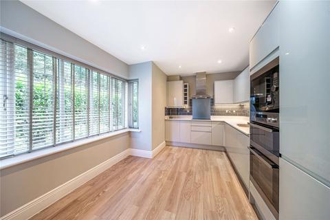 undefined, Woodroffe Close, Ash GU12