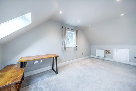 undefined, Woodroffe Close, Ash GU12