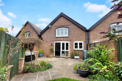 2 bedroom barn conversion for sale, Rowden Farm Lane, Ledburn LU7