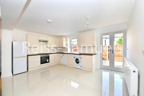 6 bedroom terraced house to rent, Lockesfield Place, London E14