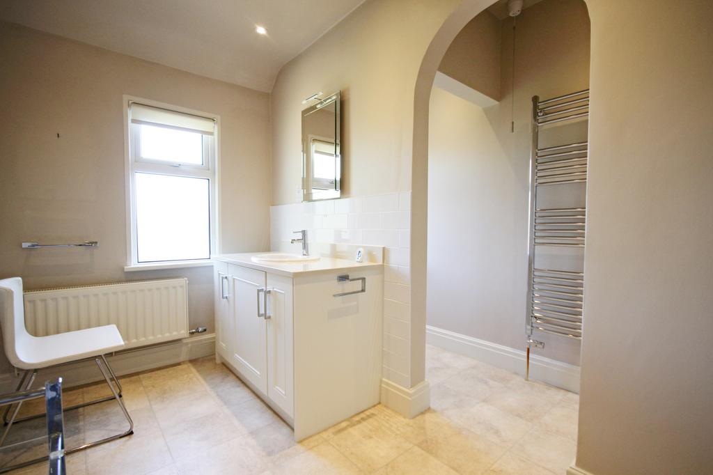 Ensuite/Dressing Area