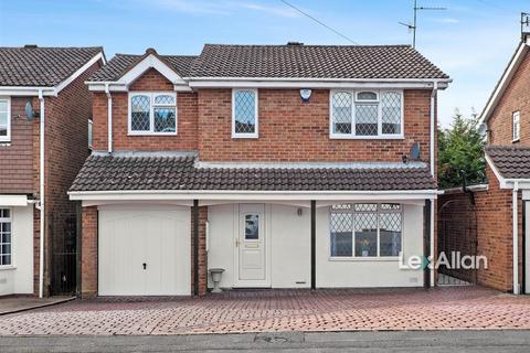 4 bedroom detached house for sale, Finsbury Drive, Brierley Hill