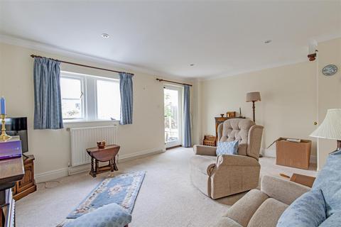 2 bedroom end of terrace house for sale, Glebe Avenue, Great Longstone, Bakewell