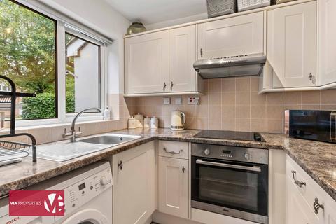 2 bedroom house for sale, Broomfield Avenue, Broxbourne EN10