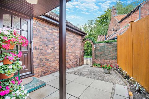 Ladybird Cottage Brookside Close, Barmby Moor, York, YO42 4DL