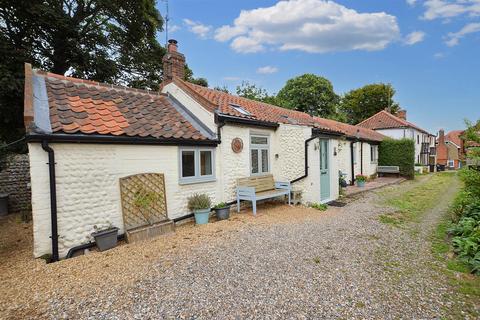 2 bedroom cottage for sale, High Street, Mundesley, Norwich