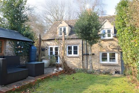 2 bedroom cottage for sale, High Street, Ramsden OX7