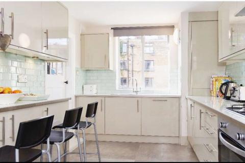 1 bedroom in a flat share to rent, Charles Rowan House, WC1X 0EJ