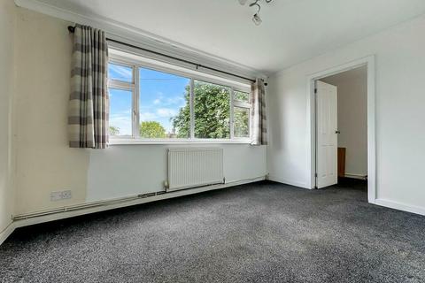 2 bedroom flat for sale, Edenbridge, Kent, TN8