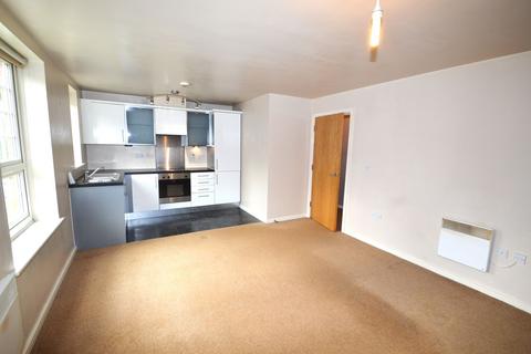 2 bedroom flat to rent, Lock View, Radcliffe, M26