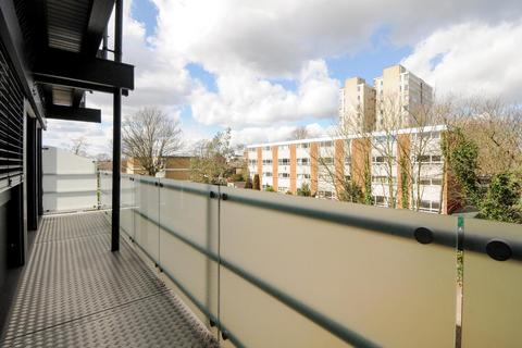 Flat 13, 1 Victoria Villas, Richmond, TW9 2GW