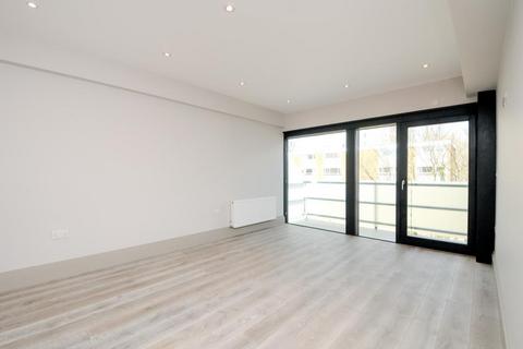 Flat 13, 1 Victoria Villas, Richmond, TW9 2GW