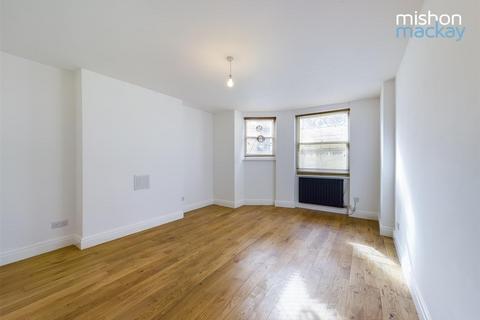 Studio to rent, Albert Road, Brighton, East Sussex, BN1