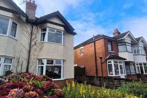 3 bedroom semi-detached house to rent, Bellemoor Road, Southampton SO15