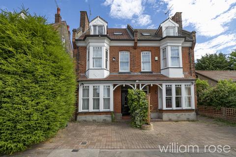 5 bedroom semi-detached house to rent, Higham Road, Woodford Green IG8