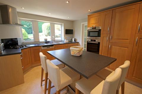 5 bedroom detached house for sale, Saddleworth Road, Greetland HX4