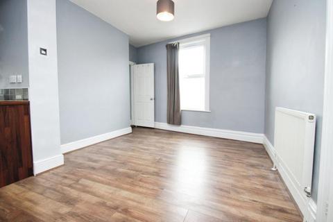 2 bedroom flat to rent, Aubrey Road, Bristol BS3