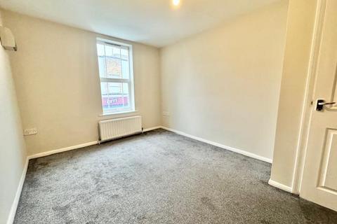 1 bedroom flat to rent, King Street, Gillingham ME7