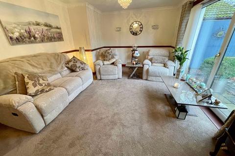 3 bedroom end of terrace house to rent, Leving Place, Livingston EH54