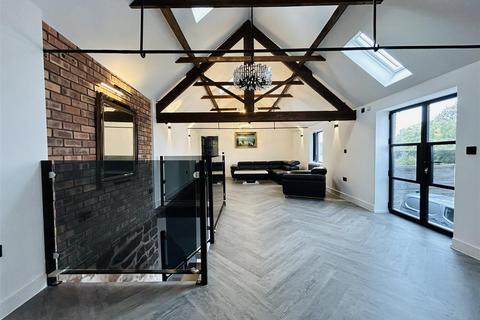 2 bedroom barn conversion to rent, The Barn, Shaw Lane, Albrighton