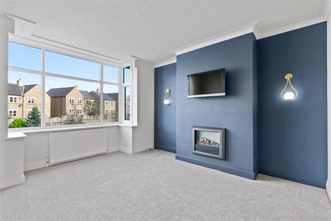 3 bedroom house for sale, Leeds Road, Ilkley LS29