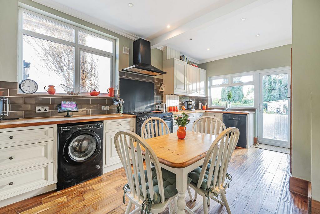 Kitchen / Breakfast Room