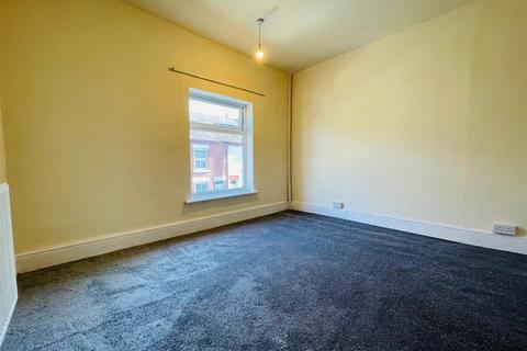 2 bedroom house to rent, Margaret Street, Coalville