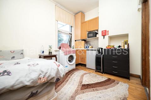 1 bedroom flat for sale, Iverson Road, London