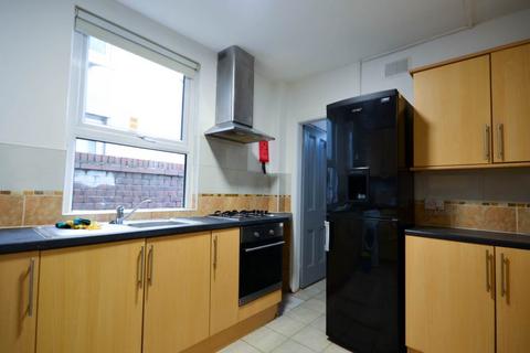 1 bedroom in a house share to rent, Jubilee Drive, Kensington, Liverpool