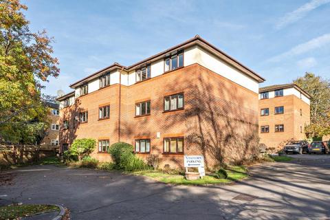 2 bedroom apartment to rent, Winchester Court,  High Wycombe,  HP11