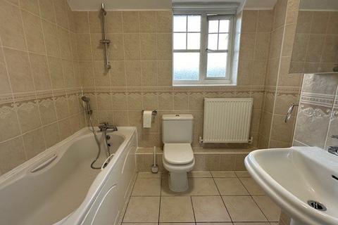 2 bedroom flat to rent, Clarinet Court, Symphony Close HA8