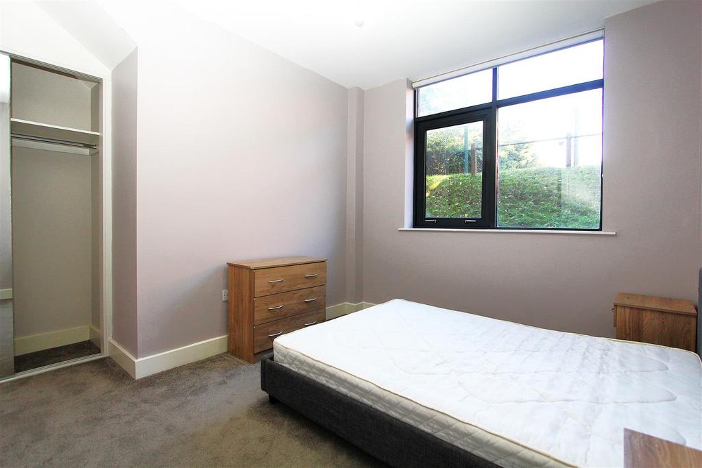 Bedroom 2.JPG