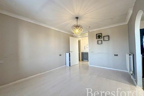 1 bedroom apartment for sale, Wymark Close, Rainham, RM13