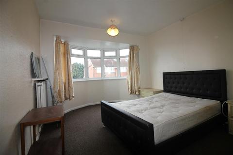 3 bedroom house to rent, Eden Mount, Burley, Leeds