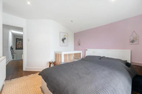 2 bedroom flat to rent, SHENLEY ROAD, SE5