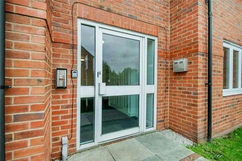 2 bedroom apartment for sale, Pineacre Close, Altrincham