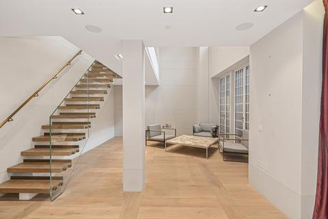 undefined, Nassau Street, Fitzroy Place, London W1W