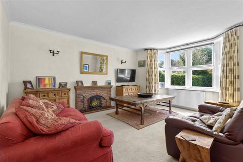 4 bedroom house for sale, London Road, Hailsham