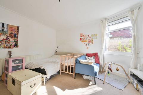 Studio for sale, Sternhold Avenue, Telford Park, London, SW2