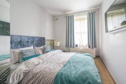 3 bedroom flat for sale, Freeman House, Clapham Park, London, SW2