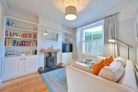12 Wingford Road, London, SW2 4DS