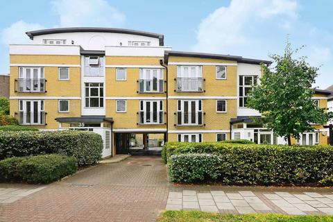 2 bedroom flat for sale, Poynders Road, Clapham Park, London, SW4