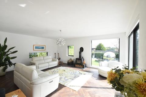 6 Burgess Fields, Lenham Heath, Maidstone, ME17 2DZ
