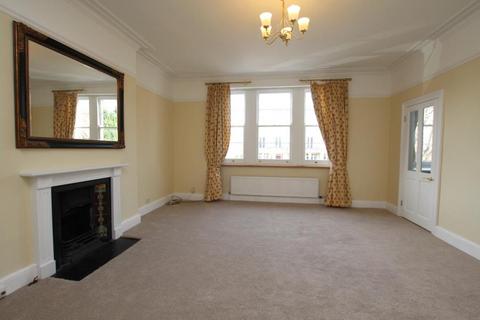 2 bedroom flat to rent, Apsley Road, Bristol BS8